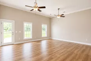 1024 Holly Estated Rd, Tarrytown, GA 30470 - Photo 3