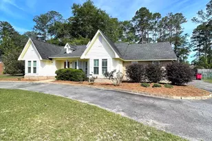 1104 Lakeview Dr, Blackshear, GA 31516 - Photo 5