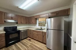 220 High St, Adel, GA 31620 - Photo 9