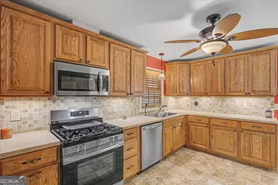 154 Azalea Avenue, Savannah, GA 31408 - Photo 11