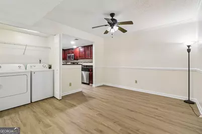 6900 Roswell Road #Q29, Atlanta, GA 30328 - Photo 9