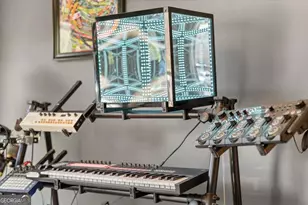 910 Westmoreland Circle Northwest, Atlanta, GA 30318 - Photo 25