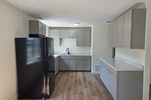 309 E 3rd St, Springfield, GA 31329 - Photo 5