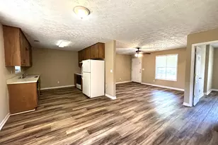 286 Courtyard Cir, Winder, GA 30680 - Photo 5