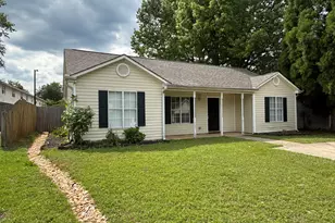 286 Courtyard Cir, Winder, GA 30680 - Photo 1