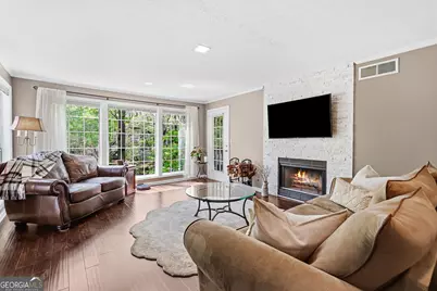 1202 Gettysburg Place, Sandy Springs, GA 30350 - Photo 5
