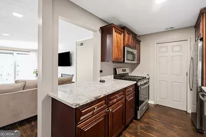 1202 Gettysburg Place, Sandy Springs, GA 30350 - Photo 13