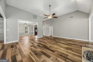 45 Hillsborough Ct, Sharpsburg, GA 30277 - Photo 11