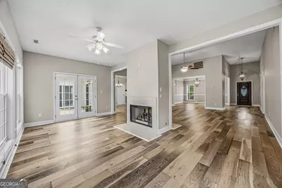 45 Hillsborough Court, Sharpsburg, GA 30277 - Photo 9
