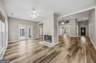 45 Hillsborough Ct, Sharpsburg, GA 30277 - Photo 9