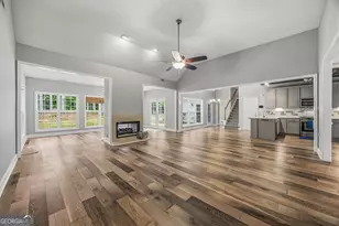 45 Hillsborough Ct, Sharpsburg, GA 30277 - Photo 7