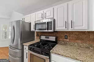 295 Cloverwood Dr, Fayetteville, GA 30215 - Photo 15