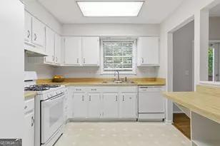 809 Wedgewood Way, Sandy Springs, GA 30350 - Photo 11