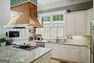 36 Delta Place NE, Atlanta, GA 30307 - Photo 17
