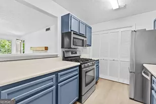 204 Berkeley Woods Dr, Duluth, GA 30096 - Photo 13