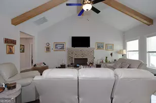 156 Lk Pt Dr, Williamson, GA 30292 - Photo 11