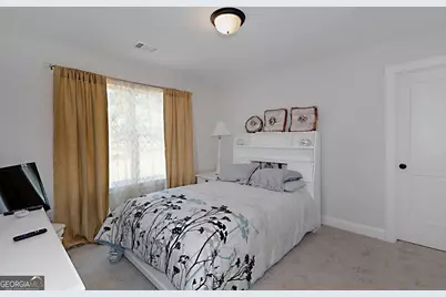 156 Lake Point Drive, Williamson, GA 30292 - Photo 29