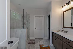 156 Lk Pt Dr, Williamson, GA 30292 - Photo 17