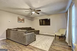 8424 Carlington Ln, Jonesboro, GA 30236 - Photo 3