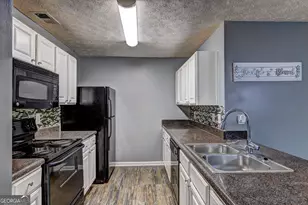 8424 Carlington Ln, Jonesboro, GA 30236 - Photo 7
