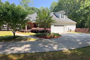 332 Wynterhall Dr, Griffin, GA 30224 - Photo 3
