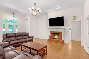 332 Wynterhall Dr, Griffin, GA 30224 - Photo 17