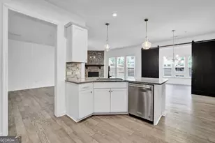 221 Ellis Ln, Woodstock, GA 30189 - Photo 17