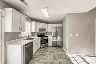 11084 Knotty Pine Pl, Hampton, GA 30228 - Photo 7