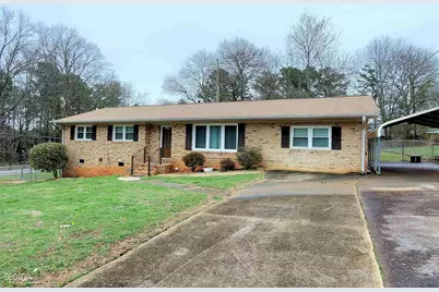 48 Leigh Street, Commerce, GA 30529 - Photo 1