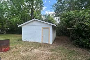 2552 Allan Way, Macon, GA 31206 - Photo 11