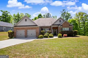 170 Savannah Dr, Senoia, GA 30276 - Photo 1