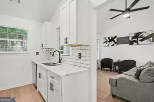 7002 New Dale Rd, Rex, GA 30273 - Photo 11