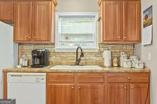 229 Camellia Ct, Sparta, GA 31087 - Photo 9