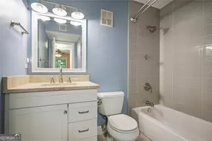 2762 Vinings Central Dr SE, Atlanta, GA 30339 - Photo 7