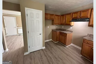 7195 Tanger Boulevard # 2, Riverdale, GA 30296 - Photo 9