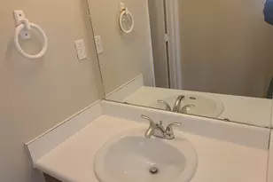 8010 Woodlake Dr, Riverdale, GA 30274 - Photo 17