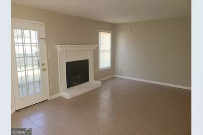 8010 Woodlake Drive, Riverdale, GA 30274 - Photo 7