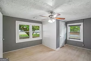 1042 Main St, Whitesburg, GA 30185 - Photo 15