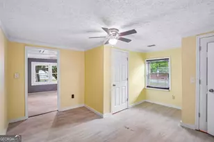 1042 Main St, Whitesburg, GA 30185 - Photo 17