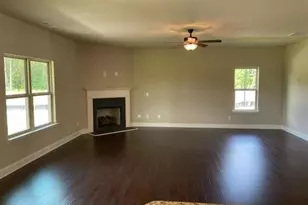 1066 Lakeview Oaks Ct, Grayson, GA 30017 - Photo 9