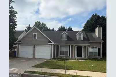 3020 Meadow Glen Pass, Fairburn, GA 30213 - Photo 1