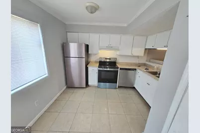 6073 Regent Manor, Lithonia, GA 30058 - Photo 3