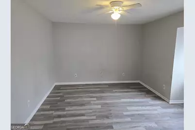 6073 Regent Manor, Lithonia, GA 30058 - Photo 7