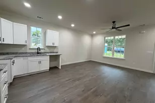 596 O Neal St, Thomson, GA 30824 - Photo 11
