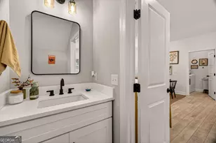 1306 E Waldburg St, Savannah, GA 31404 - Photo 7
