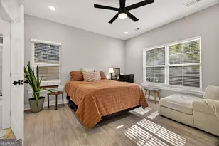 1306 E Waldburg St, Savannah, GA 31404 - Photo 15