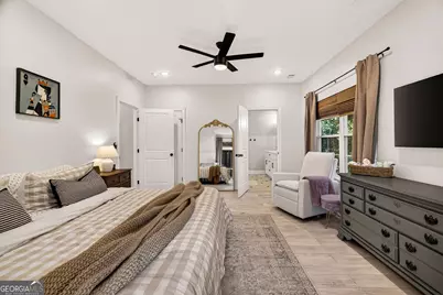 1306 E Waldburg Street, Savannah, GA 31404 - Photo 19