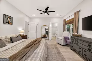 1306 E Waldburg St, Savannah, GA 31404 - Photo 19