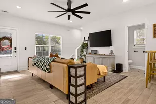 1306 E Waldburg St, Savannah, GA 31404 - Photo 5