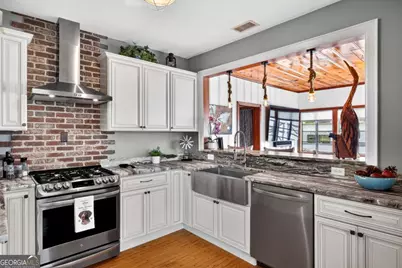 90 Varnedoe Avenue, Savannah, GA 31408 - Photo 17